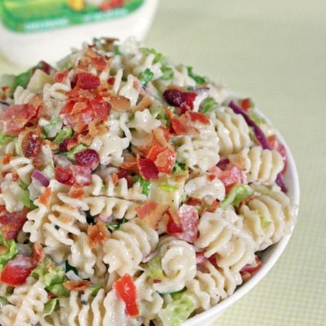 Blt Pasta Salad Recipe, Blt Pasta Salad, Blt Pasta, Blt Pasta Salads, Resep Salad, Pasta Salad Recipe, Fettuccine Alfredo, Cinnamon Spice, Pasta Salads