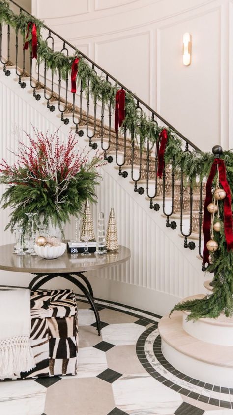 Deck the Halls with Instagram's Greatest Garlands - Utah Style and Design Garland Down Staircase, Garland Wrapped Staircase, Christmas Garland On Staircase, Stair Case Christmas Decorations, Holiday Staircase Decor, Christmas Decor Stairs, Staircase Garland Christmas, Garland On Stairs, Staircase Wainscoting