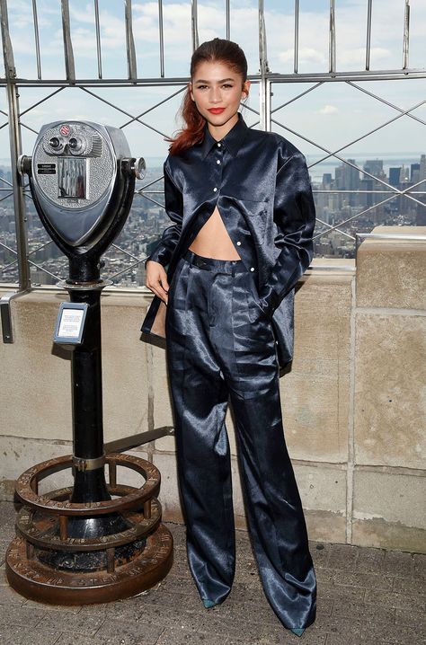 Zendaya from the film "Spider-Man: Far From Home" poses for the media on the 86th floor observation deck at Empire State Building, in New York"Spider-Man: Far From Home" Cast Empire State Building Lighting, New York, USA - 24 Jun 2019 Press Tour Outfits, Estilo Zendaya, Zendaya Outfits, Zendaya Style, Tour Outfits, Far From Home, Zendaya Coleman, Press Tour, Bubble Skirt