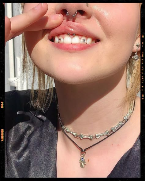 Piercing Inspiration Small Smiley Piercing, Septum And Smiley Piercing, Smiley Piercing Aesthetic, Frowny Piercing, Smiley Piercing Jewelry, Fun Piercings, Copycat Crumbl Cookie, Crumbl Cookie Recipe, Smile Piercing