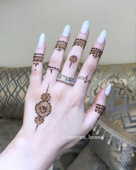 Henna Or Mehndi in Urdu Culture of centrl asia India Pakistan Turkish Africa Arab Countries Wedding Eid Speical #mehndi #henna #wedding #hennaart #hennaartist #mehndidesigns #hennatattoo #mehendi #mehndidesign #hennadesign #mehndiartist #hennadesigns #mehndiart #bride #bridalhenna #hennainspire #art #hennalove #indianwedding #bridalmehndi #bridal #mehandi #love #hennawedding #pakistaniwedding #hennainspo #mehndilove #whitehenna #mehndibride #hennainspiration #fashion #wedding #aesthetic #mehndi Finger Mehndi Style, Simple Henna Designs Hand, Finger Mehendi Designs, Tato Henna, Finger Henna Designs, Modern Henna, Henna Tattoo Hand, Henna Tattoo Designs Hand, Finger Henna