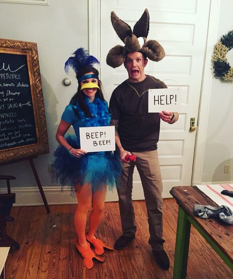 Roadrunner And Coyote Costume, Road Runner And Coyote Costume, Road Runner Costume Diy, Wile E Coyote Costume, Road Runner Costume, Roadrunner Costume, Western Halloween Costumes, Coyote Costume, Road Runner And Coyote