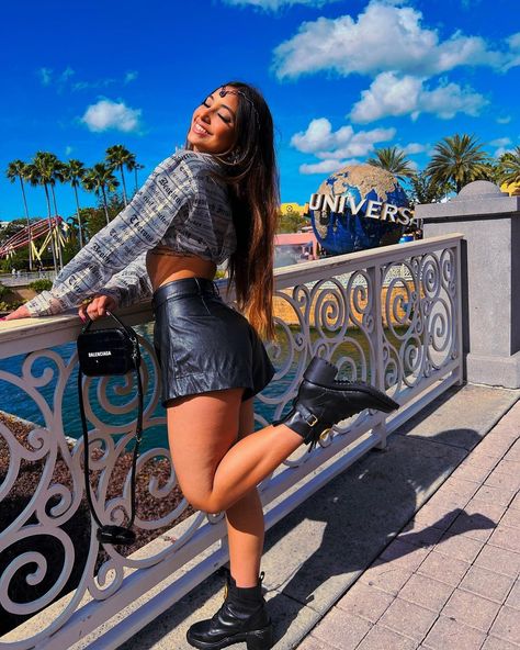 Vanessa Lopes, Gucci Dionysus, Tik Tok, Leather Skirt, Mini Skirts, Photo And Video, On Instagram, Instagram