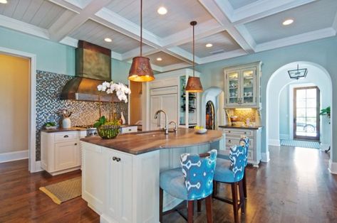 The Key Characteristics of a Caribbean Style Kitchen Caribbean Interior Design, Caribbean Kitchen, Moroccan Kitchen, Moroccan Interior Design, Tropical Kitchen, Moroccan Style Interior, Caribbean Homes, Caribbean Style, Moroccan Interiors