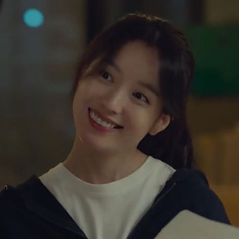 Han Hyo Joo Happiness, Happiness Icon, Hannah Parker, Hyo Joo, Han Hyo Joo, Super Soldier, Types Of Women, Korean Drama Best, Pretty Style