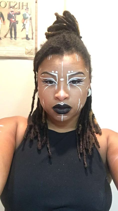 Afro Futuristic Makeup, Afro Futurism Makeup, Afro Goth Makeup, Ninja Makeup, Face Painting Aesthetic, Elven Makeup, African Witch, African Face Paint, Cyberpunk Makeup