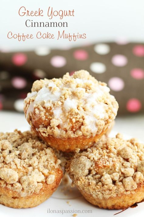 Greek Yogurt Cinnamon Coffee Cake Muffins - Healthier coffee cake muffins recipe made with greek yogurt, cinnamon and brown sugar crumble topping. Delicious coffee cake muffins are great for breakfast! by ilonaspassion.com @ilonaspassion Yogurt Coffee Cake, Muffin Monday, Cinnamon Coffee Cake Muffins, Tropical Cookies, Coffee Cake Muffin Recipes, Healthy Coffee Cake, Yogurt Coffee, Coffee Muffins, Breakfast Coffee Cake