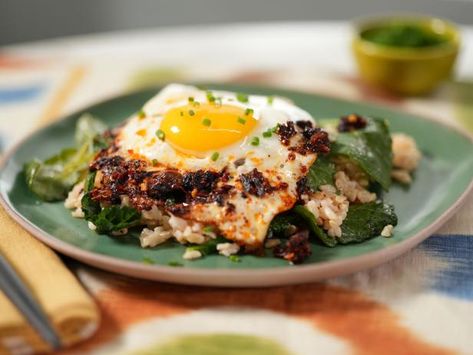 Egg Bowl Recipe, Chilli Crisp, Katie Lee Biegel, The Kitchen Food Network, Chili Crisp, Egg Bowl, Egg Dish, Bowl Recipe, Fried Egg