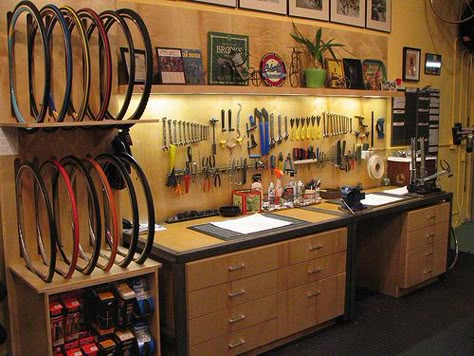 Love the organisation in this bike workshop - especially the lighting (there's no link to a website) Bicycle Workshop, Bicycle Garage, Bicycle Room, Gear Room, Bike Room, Sport Equipment, Garage Bike, Bicycle Store, Bicycle Storage