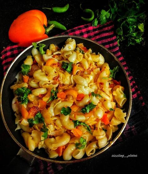 KAVITHA PRAVEEN on Instagram: “Macaroni - An Indian Style pasta recipe made with onions, capsicum, tomatoes & indian spices😇😍😋🥣 . . .  On My Plate ♨️ Macaroni . . .…” Indian Style Pasta, Pasta Indian Style Recipe, Pasta Indian Style, Food Background Wallpapers, Food Background, My Plate, Food Backgrounds, Background Wallpapers, Indian Spices