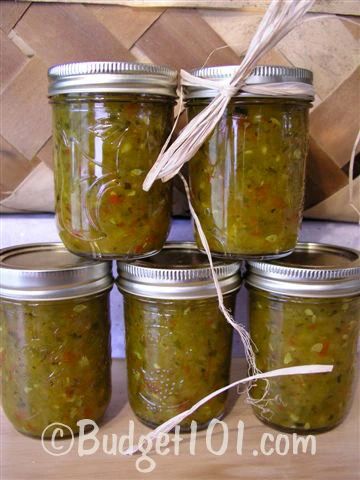 Green Tomato Relish, Zucchini Relish, Tomato Relish, Relish Recipes, Pickled Vegetables, Home Canning, Green Tomatoes, Zucchini Recipes, Spicy Chicken