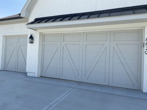 Greige Garage Door, Garage Overhang, Garage Facade, Rustic Barn Homes, Trailer Storage, Barn Homes, Rustic Barn, Small Home, Garage Door