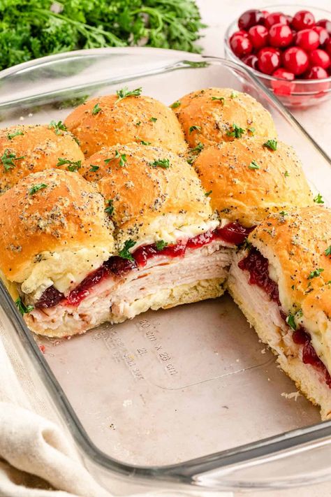 Kings Hawaiian Sliders Turkey, Hawaiian Roll Turkey Sliders, Cranberry Turkey Sandwich, Turkey Cranberry Sliders, Thanksgiving Luncheon, Cranberry Sliders, Turkey Sandwich Thanksgiving, Christmas Sandwiches, Leftover Thanksgiving Sandwich