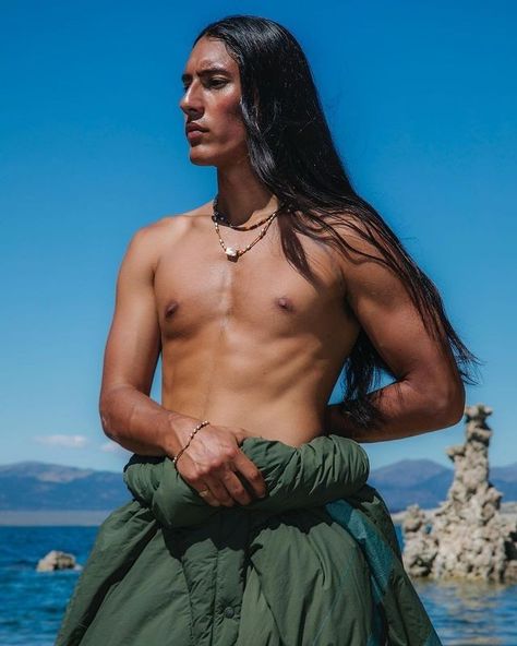 Native American Men Hot Male Models, James Bidgood, Beauty Fair, Native American Men, American Men, Unique Faces, Men Photography, Cole Sprouse, Native American Fashion