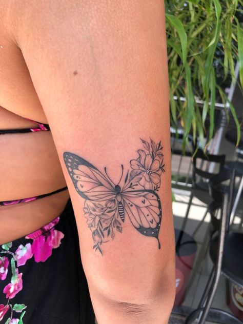 Wrist Hand Tattoo, Phoenix Tattoo For Men, Kylie Nails, Back Of Arm Tattoo, Animal Tattoo Ideas, Butterfly Tattoos For Women, Upper Arm Tattoos, Mother Tattoos, Pretty Tattoos For Women