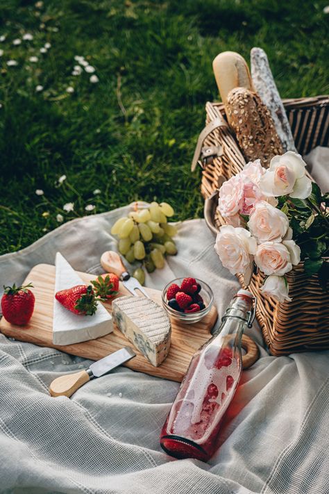 Outdoor Food Photography, Food Editorial, Picnic Photo Shoot, Professional Food Photography, Picnic Planning, Picnic Outdoor, Fall Picnic, Picnic Inspiration, Remote Working