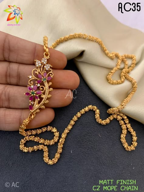 Mugapu Designs Gold, Moppu Chain Designs, Simple Thali Chain Designs Gold, Mangalya Chain Designs Gold Latest, Thalli Chain Designs Gold Latest, Thali Chain Designs Gold Latest, Chain Designs Gold, Gold Head Piece, Thali Chains