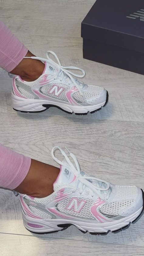 Pink Nike Shoes Outfit, Baddie Sneakers, New Balances, Pretty Sneakers, Shoes Board, Trendy Shoes Sneakers, Pretty Shoes Sneakers, Shoes Outfit Fashion, Stunning Shoes