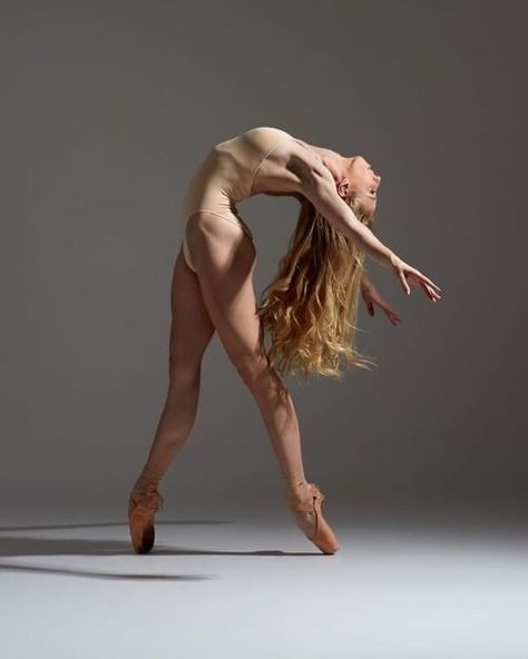 Caregiver and DancerJust a noteThis is NSFWIf your are not 18 or older do not enter. Ballerina Poses, Gesture Drawing Poses, Neural Pathways, Ballet Dance Photography, Dance Picture Poses, Dancer Photography, Dancer Poses, Life Drawing Reference, Dance Photography Poses