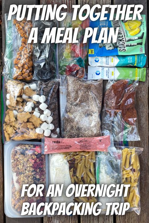 Overnight Backpacking Food, Healthy Backpacking Food, Backpack Food Ideas, Backpack Meals Diy, Backpack Camping Food, Back Packing Food Ideas, Trail Food Backpacking, Cheap Backpacking Meals, Backpacking Food No Cook