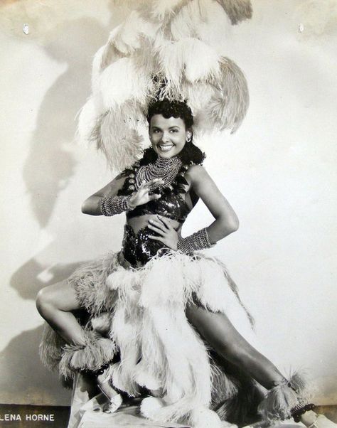 Lena Horn as a showgirl Circus Performer, Lena Horne, Dorothy Dandridge, Black Actresses, Vintage Black Glamour, Gone Girl, Hollywood Fashion, Old Hollywood Glamour, Beauty Icons