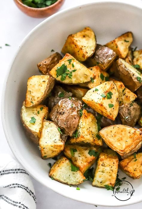 Air Fryer Red Potatoes Mini Red Potatoes Recipes Air Fryer, Air Fryer Red Potato Recipes, Mini Red Potatoes Recipes, Potatoes Recipes Air Fryer, Mini Red Potatoes, Air Fryer Red Potatoes, Sprouts Grocery, Recipes Main Dishes, Red Potato Recipes