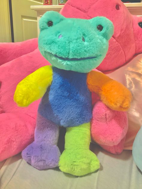 Preppy Build A Bear, Frog Plushie Aesthetic, Build A Bear Crochet Clothes, Frog Plushie Diy, Build A Bear Aesthetic, Frog Build A Bear, Cute Preppy Aesthetic, Bab Frogs, Build A Bear Frog