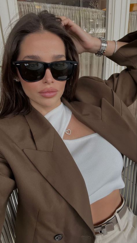 #selfie #girlpower #hotgirlsummer #aesthetic #tiktok #fashion #loveyourself #profile #hair #makeup Summer Wardrobe Staples, Preppy Look, Fashion Wishlist, Sunglasses Men, Selfie Ideas, Instagram Creative, How To Pose, Black Sunglasses, Selfie Poses