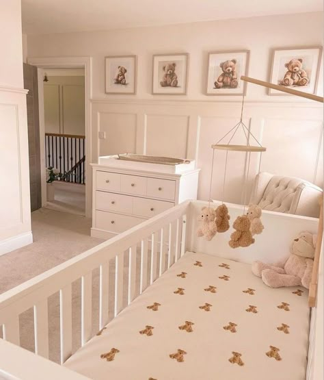 Teddy Bear Nursery Theme, Pooh Bear Nursery, Bear Nursery Theme, Unisex Baby Room, Cozy Baby Room, Teddy Bear Nursery, Theme Nursery, Bear Nursery, Bear Theme