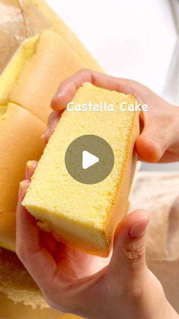 Castella Cake Recipe, Castella Cake, Recipe Baking, Kinds Of Desserts, White Bowl, Egg Yolks, Bread Machine Recipes, Chiffon Cake, Moist Cakes