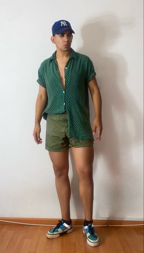 Mens Outfit Green, Aesthetic Hombre, Island Outfits, Color Verde Agua, Denim Outfit Men, Green Outfits, Island Outfit, Men Tie, Outfits Hombre