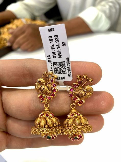 Gold Jhumkas, Baby Jewellery, Gold Earrings For Kids, Ear Tops, Gold Jhumka, Wedding Jewelry Sets Bridal Jewellery, Jhumka Designs, Bridal Jewellery Inspiration, Jewellery Photography Inspiration