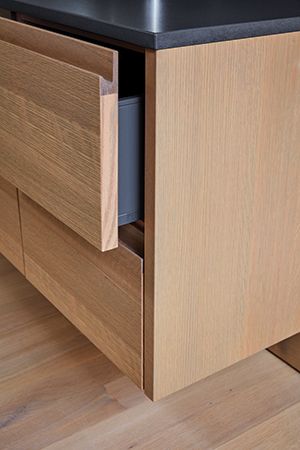 Exquisite Solitude – dsm Magazine Drawer Opening Detail, Integrated Cabinet Handles, Integrated Cabinet Pulls, Drawer Detail, Diy Dresser Plans, Modern Cabinet Doors, Open Kitchen Cabinets, Slab Cabinets, Handleless Cabinets