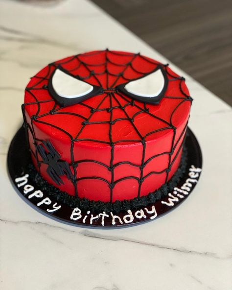 Birthday Cake With Spiderman, Spider Man Cake Simple, Cake Of Spiderman, Bday Cake Spiderman, Men Birthday Cakes Simple, Cute Spiderman Cake, Marvel Birthday Cake Simple, Spiderman Bday Cake, Cake Ideas Spiderman