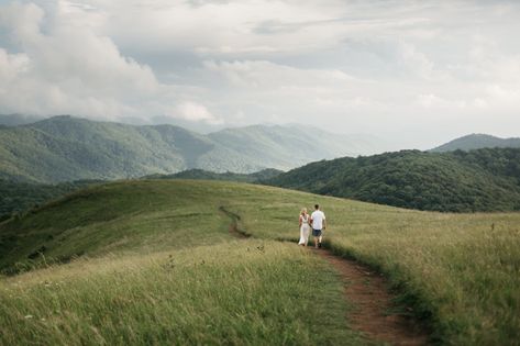 Craggy Gardens North Carolina, North Carolina Proposal, North Carolina Mountain Elopement, North Carolina Engagement Photos, Nc Elopement, North Carolina Mountain Wedding, Mountain Photoshoot, Roan Mountain, Craggy Gardens