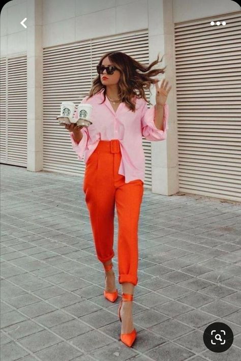 Chique Outfit, Color Combos Outfit, Color Blocking Outfits, Orange Pants, Color Combinations For Clothes, Looks Street Style, Romantic Style, Colourful Outfits, Pink Shirt