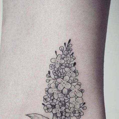 @reh.ink on Instagram: "lilac" Simple Lilac Tattoo Black And White, Lilac Tattoo Black, Lilac Tattoo Black And White, Mason Jar Tattoo, Lilac Tattoo, Tattoo Black And White, Tattoo Black, Tattoo Inspo, Shoulder Tattoo