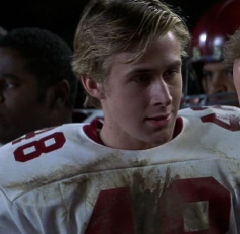 ryan gosling remember the titans 00s Young Ryan Gosling, Ryan Gosling Baby, Remember The Titans, Райан Гослинг, I Drive, Disney Live Action, Joe Keery, The Titans, Ryan Gosling