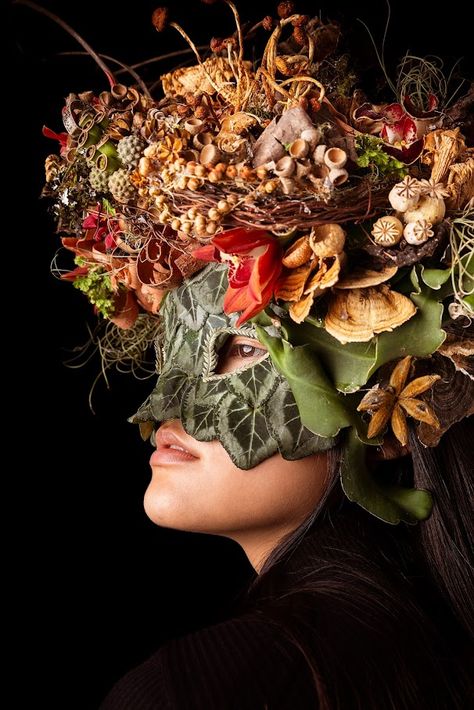 Françoise Weeks Textural headpiece with cyclamen mask - Françoise Weeks Forest Headpiece, Forest Mask, Rainbow Forest, Plague Mask, Fairy Crown, Enchanted Forest Wedding, Mask Ideas, Study Photography, Aesthetic Things