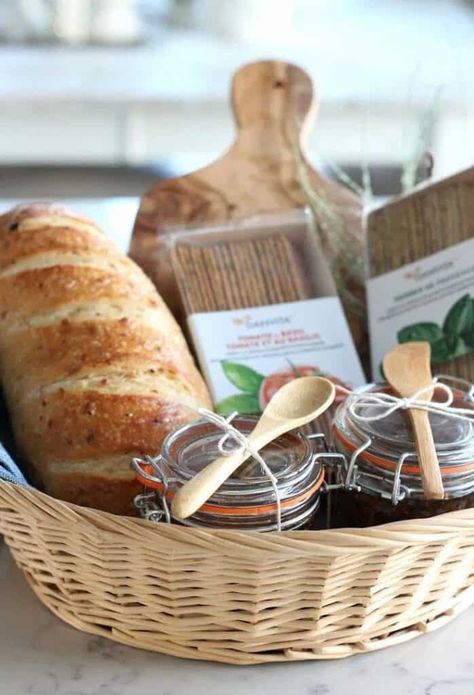 18 Easy Gift Basket Ideas for Neighbors » Lady Decluttered Gift Basket Ideas For Neighbors, Bread Christmas Gift, Easy Gift Basket Ideas, Cooking Gifts Basket, Jingle Bell Ornaments, Easy Gift Baskets, Bread Christmas, Bread Gifts, Handmade Gifts For Christmas