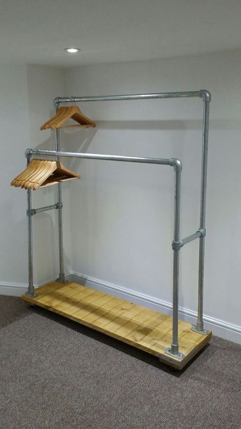 Rail Wardrobe Ideas, Clothing Rail Diy, Diy Closet Rack Hanging Clothes, Clothes Hanging Ideas, Clothing Rack Bedroom, Store Shelves Design, Pallet Furniture Designs, Diy Clothes Rack, Clothing Store Interior