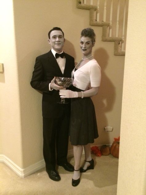 Couples costume. Lucy and Desi in black and white Lucy And Desi Costume Halloween, Black And White Couple Costume, Original Duo Halloween Costumes, Easy Duo Costumes, Halloween Runway, Costumes For Friends, Us Halloween Costume, All Black Costumes, Lucy Costume