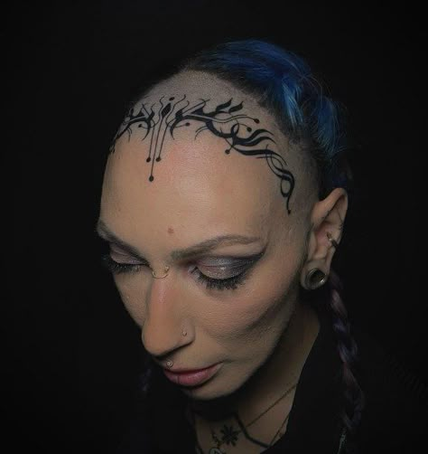 Forehead Hairline Tattoo, Female Head Tattoos, Feminine Forehead Tattoo, Hairline Tattoo, Forehead Tattoo Woman Hairline, Forehead Mandala Tattoo, Tattooed Head Women, Forehead Tattoo, Straight Line Tattoo