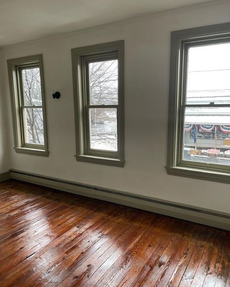 Darker Painted Trim, White Room With Green Trim, Green Trim And Doors Interior, Green Trim Beige Walls, Cream Walls Green Trim, Bedroom Painted Trim, White Room Green Trim, Green Window Trim Interior, Green Walls With Green Trim