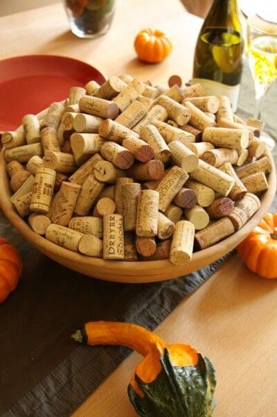 Diy Projects With Wine Bottles, Wine Cork Ideas, Wine Cork Frame, Wine Cork Table, Cork Bowl, Wine Cork Coasters, Cork Planters, Wine Cork Board, Easy Decorations