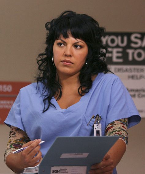 Callie Torres Deserved Better From Grey’s Anatomy #refinery29 https://www.refinery29.com/en-us/2021/01/10277379/callie-george-relationship-greys-anatomy-sara-ramirez-latina Greys Anatomy Callie, Grey's Anatomy Doctors, Callie Torres, Sara Ramirez, Greys Anatomy Characters, Greys Anatomy Memes, Cristina Yang, Sandra Oh, Tv Show Outfits