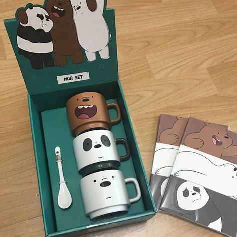 Bear mugs!🧡😍 Penyimpanan Makeup, Kawaii Cups, Tassen Design, We Bear, 캐릭터 드로잉, Cute Kitchen, We Bare Bears, Bare Bears, Cool Mugs