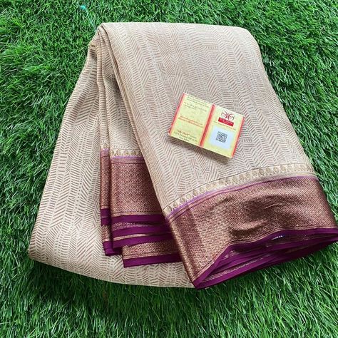 Bridal special! ♥️♥️ Pure Khaddi Banarasi Crepe Silk Sarees with gorgeous Beautiful zari weavings all over, rich pallu and blouse. Silk mark certified. *MRP - Rs. 12900+$* Crepe Silk Sarees, Simple Doodles, Silk Sarees, Weaving, Saree, Silk, Pure Products