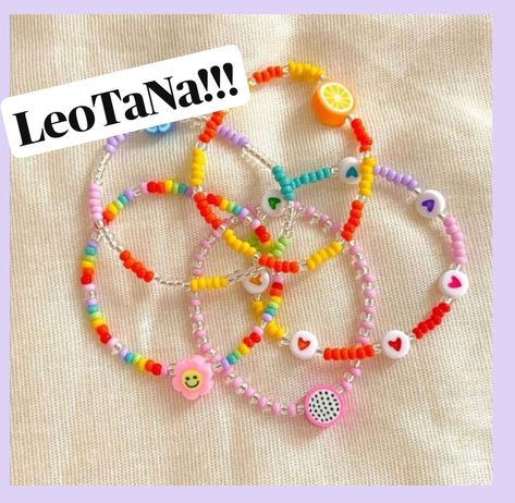 Pulseras Aesthetic, Cincin Diy, Diy Beaded Rings, Preppy Jewelry, Bead Charms Diy, Beaded Necklace Diy, Diy Bracelet Designs, Diy Bracelets Patterns, Beads Bracelet Design