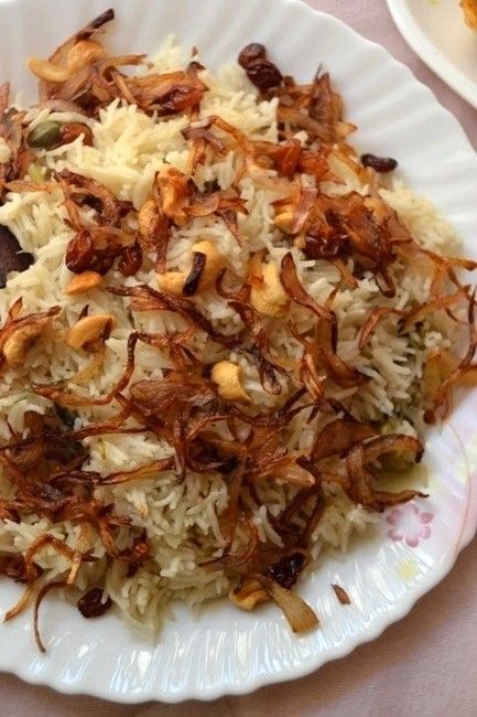 Vaniensamayalarai: Simple Ghee Rice / Restaurant Style Special Ghee Rice Ghee Rice Recipe, Ghee Rice, Indian Rice Recipes, Indian Rice, Easy Rice Recipes, Indian Cooking Recipes, South Indian Food, World Recipes, Indian Cooking